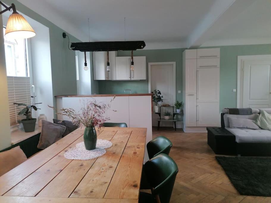 Voll Ausgestattete Wohnung Mit Moselblick Alf Exterior foto