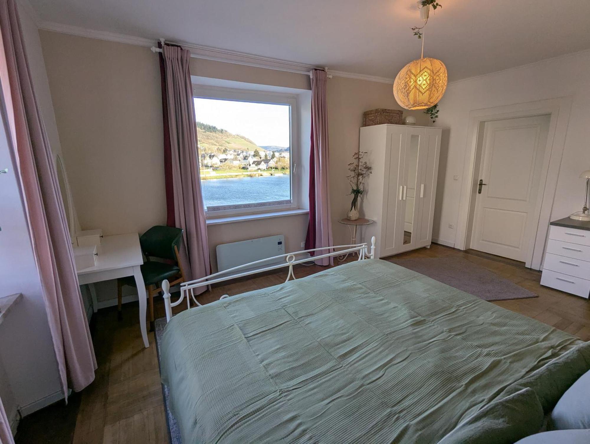 Voll Ausgestattete Wohnung Mit Moselblick Alf Exterior foto